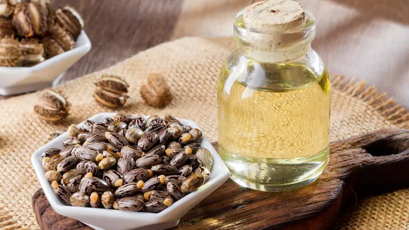 خواص روغن کرچک برای پوست، مو و مژه