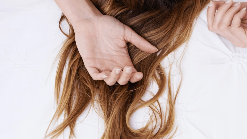 DHT بلاکر مو چیست؟ معرفی بهترین قرصها و شامپوهای ضد ریزش مو در بازار جهانی